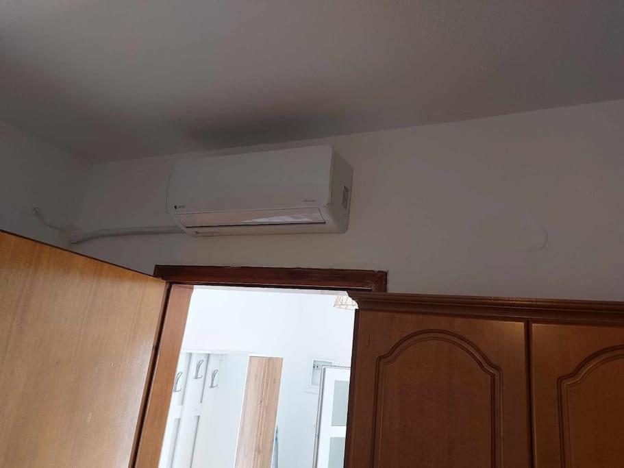 Studio Με Όλες Τις Ανέσεις Vétrina Exteriör bild